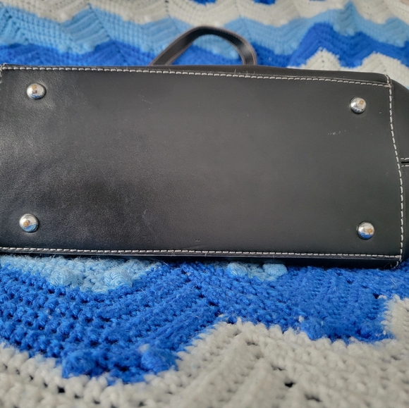 😀GUC Danier Leather Bag EUC - Picture 14 of 16